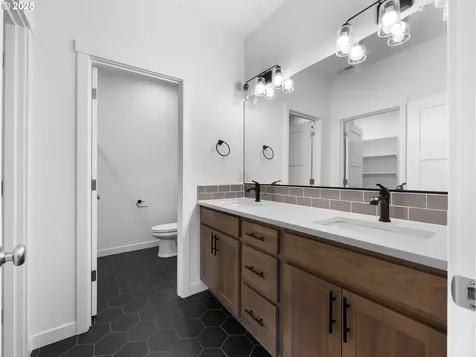 1298 NE Moore Avenue Estacada OR 97023