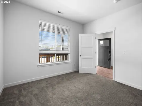 1298 NE Moore Avenue Estacada OR 97023