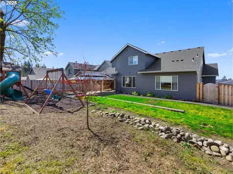 1298 NE Moore Avenue Estacada OR 97023