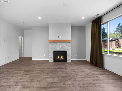 1298 NE Moore Avenue Estacada OR 97023