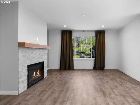 1298 NE Moore Avenue Estacada OR 97023