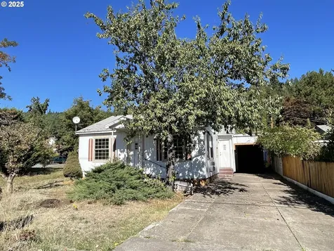 48345 Commercial Street Oakridge OR 97463