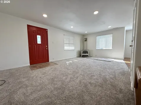 584 Exchange Street North Bend OR 97459