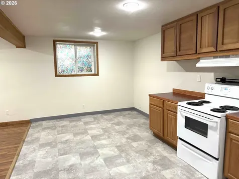 584 Exchange Street North Bend OR 97459