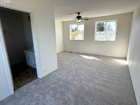 584 Exchange Street North Bend OR 97459