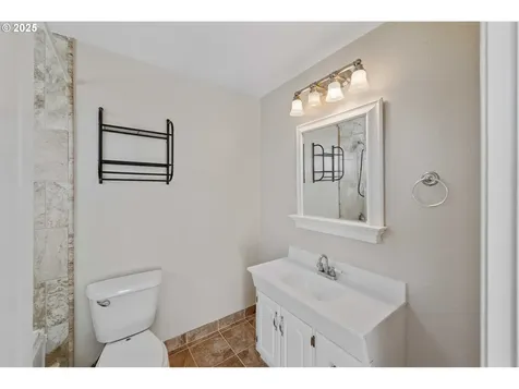 584 Exchange Street North Bend OR 97459