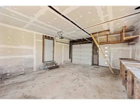 584 Exchange Street North Bend OR 97459