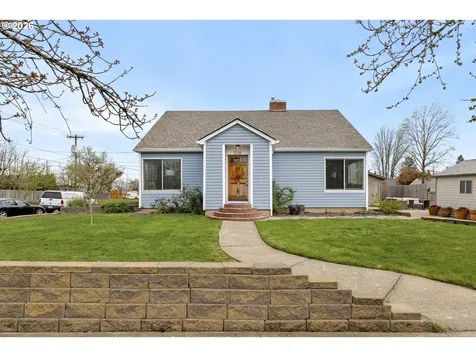 1336 NE Evans Street Mcminnville OR 97128