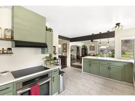 1336 NE Evans Street Mcminnville OR 97128
