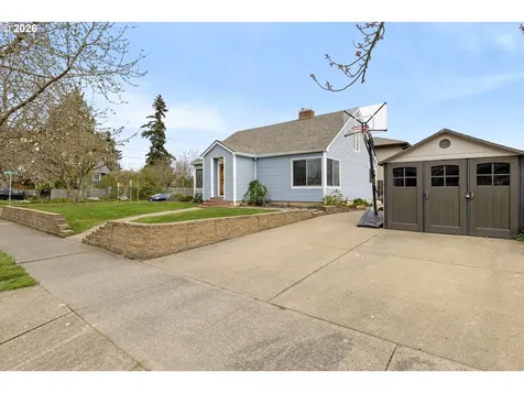 1336 NE Evans Street Mcminnville OR 97128