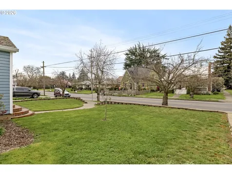 1336 NE Evans Street Mcminnville OR 97128