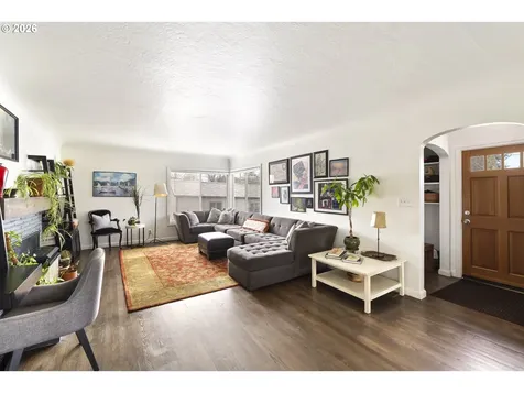1336 NE Evans Street Mcminnville OR 97128