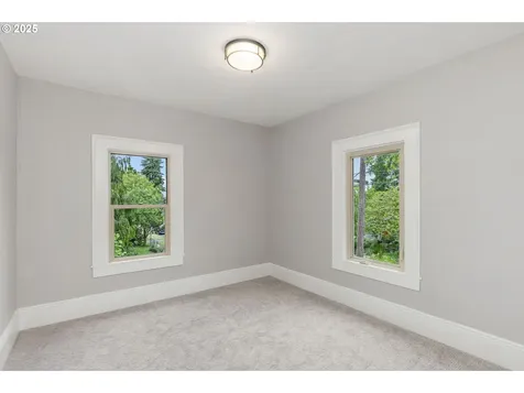 9605 N Hodge Avenue Portland OR 97203