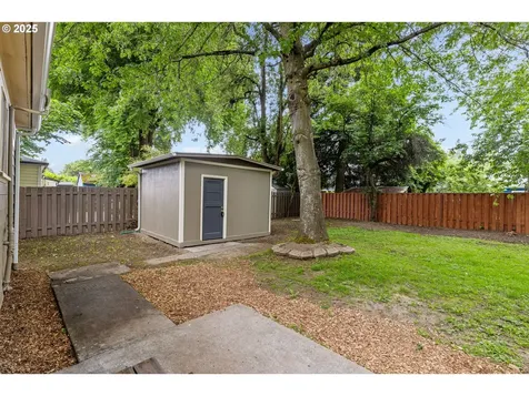 9605 N Hodge Avenue Portland OR 97203