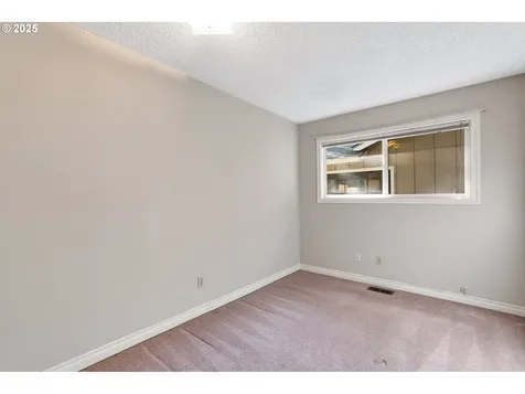 4321 Collins Way Lake Oswego OR 97035