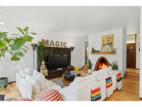 6011 SW Salmon Street Portland OR 97221