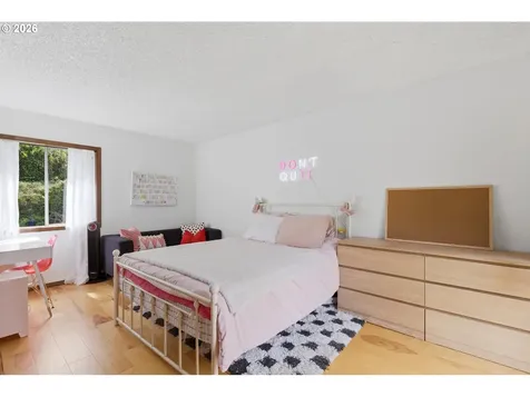 6011 SW Salmon Street Portland OR 97221