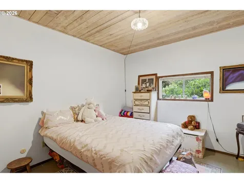 6011 SW Salmon Street Portland OR 97221
