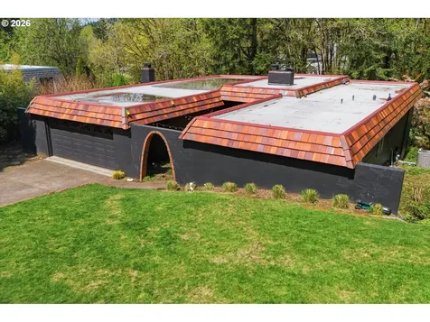 6011 SW Salmon Street Portland OR 97221