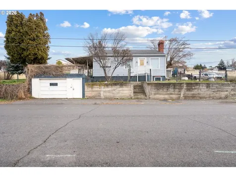 120 N Gilmore Street Heppner OR 97836