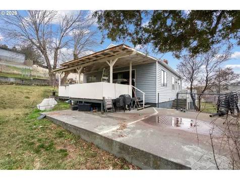 120 N Gilmore Street Heppner OR 97836