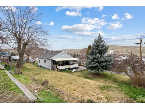 120 N Gilmore Street Heppner OR 97836