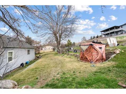 120 N Gilmore Street Heppner OR 97836