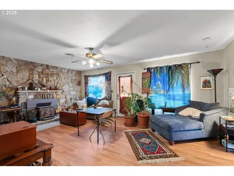 120 N Gilmore Street Heppner OR 97836