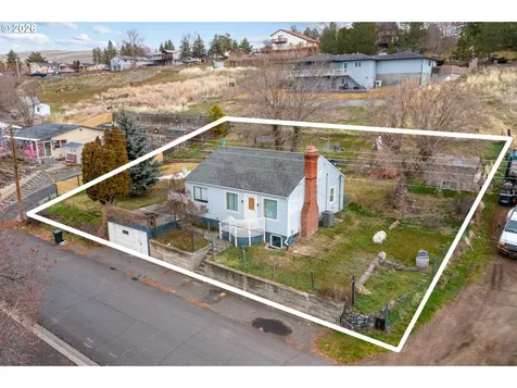 120 N Gilmore Street Heppner OR 97836