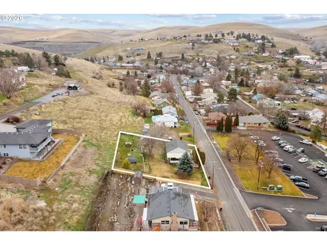 120 N Gilmore Street Heppner OR 97836
