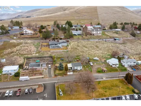 120 N Gilmore Street Heppner OR 97836
