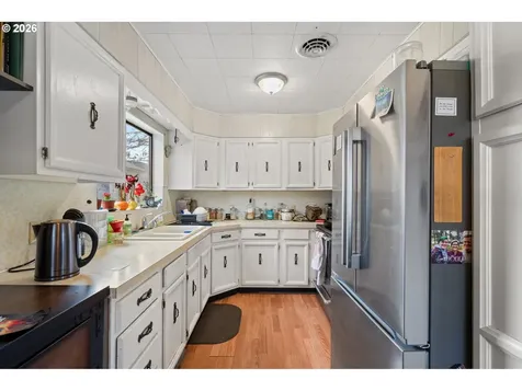 120 N Gilmore Street Heppner OR 97836