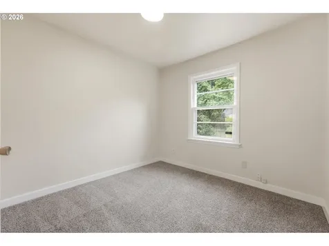 8011 N Clarendon Avenue Portland OR 97203