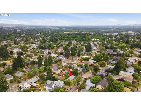 8011 N Clarendon Avenue Portland OR 97203