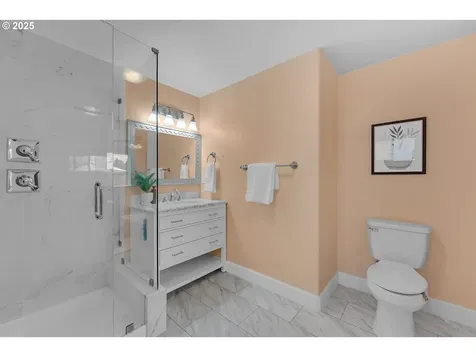 16802 SE 18th Street Vancouver WA 98683