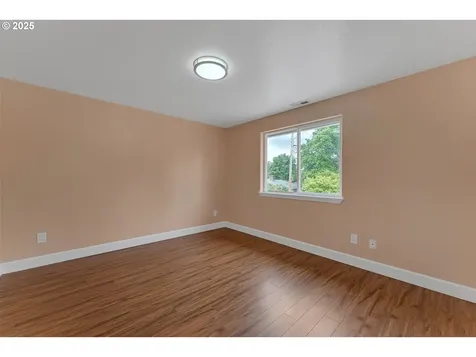 16802 SE 18th Street Vancouver WA 98683