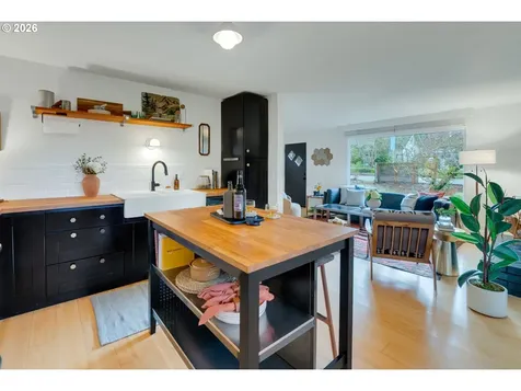 5405 NE Mason Street Portland OR 97218
