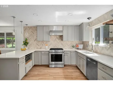 1942 Wagtail Court NW Salem OR 97304