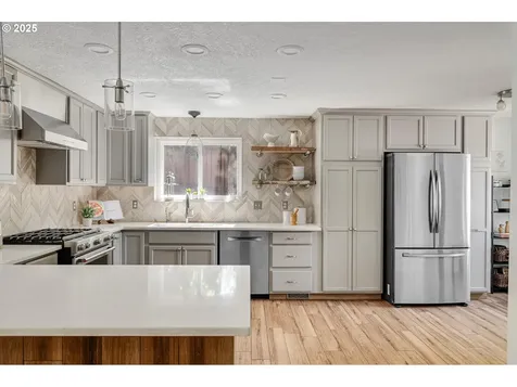 1942 Wagtail Court NW Salem OR 97304