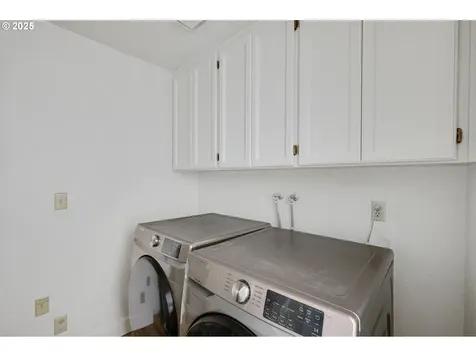 1942 Wagtail Court NW Salem OR 97304