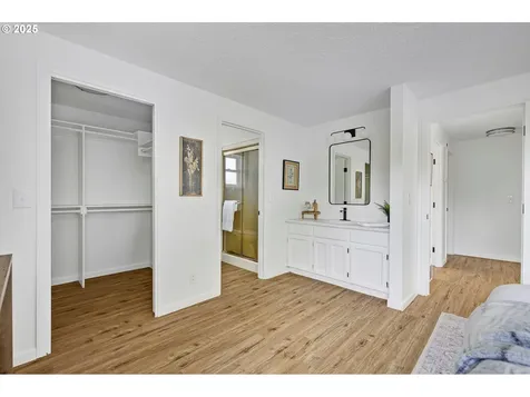 1942 Wagtail Court NW Salem OR 97304