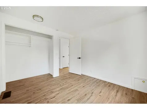 1942 Wagtail Court NW Salem OR 97304