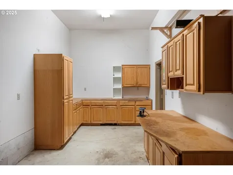 1942 Wagtail Court NW Salem OR 97304