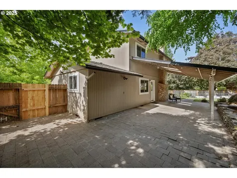 1942 Wagtail Court NW Salem OR 97304