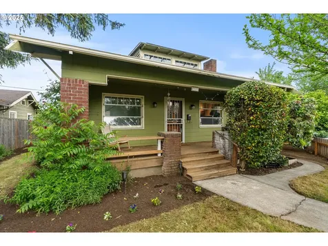 7525 N Albina Avenue Portland OR 97217