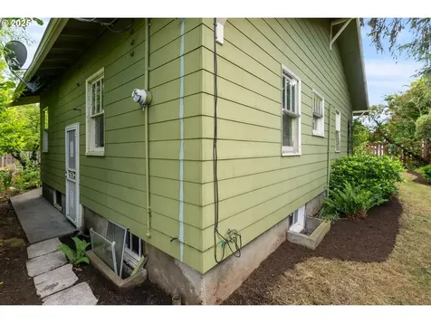7525 N Albina Avenue Portland OR 97217