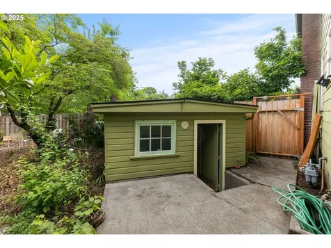7525 N Albina Avenue Portland OR 97217