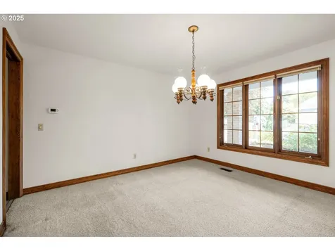 6515 SW Chelsea Place Portland OR 97223