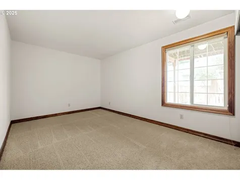 6515 SW Chelsea Place Portland OR 97223
