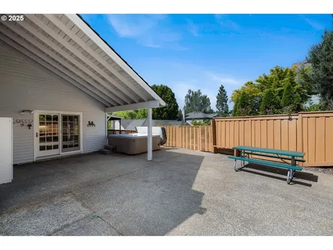 6515 SW Chelsea Place Portland OR 97223